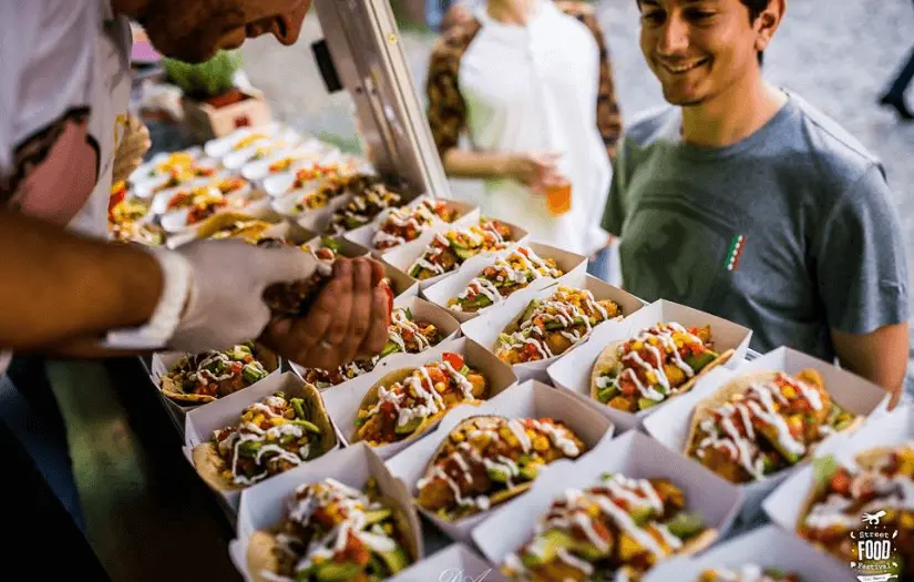 Private Istanbul Walking and Street Food Adventure